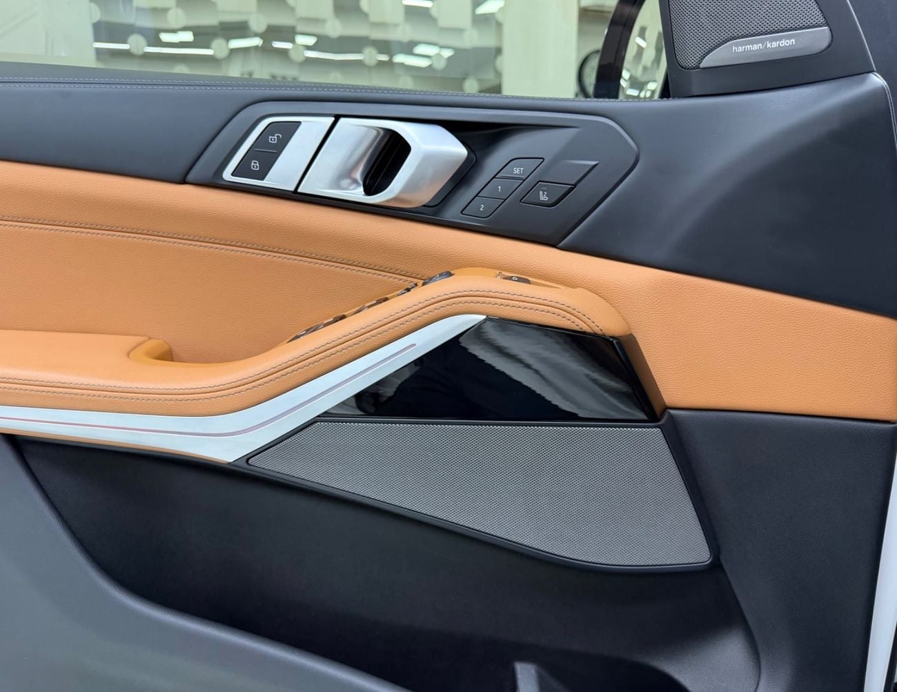 بي أم دبليو X5 40i M SPORT EXCLUSIVE مجلس التعاون الخليجي ... سجل صيانة كامل .. مشغل أقراص DVD .. محرك V6 طقم M .. حالة ممتازة