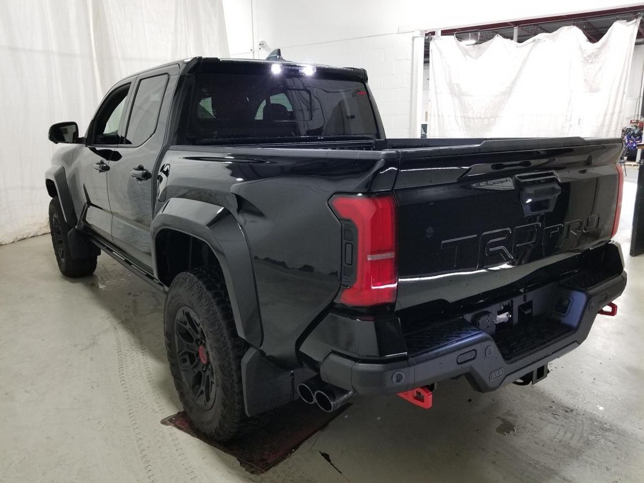 تويوتا تاكوما TRD PRO IFORCE MAX HYBRID