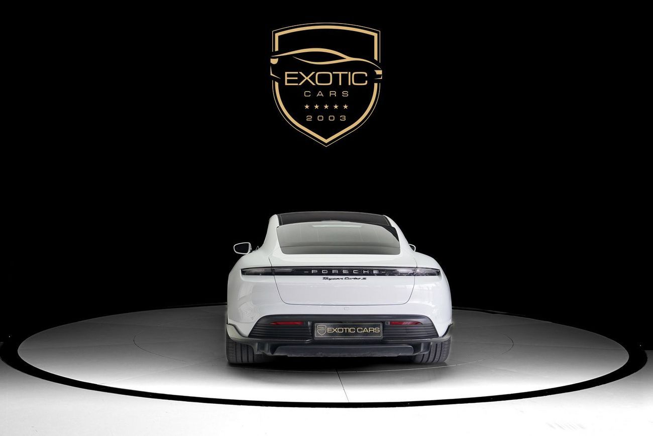 بورش تايكان Turbo S (761 HP)