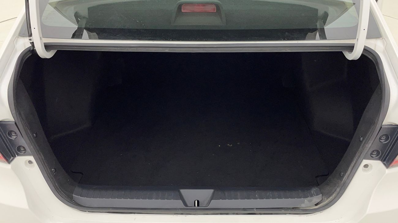 تويوتا يارس E 1.5 | بدون دفعة مقدمة | اختبار القيادة في المنزل