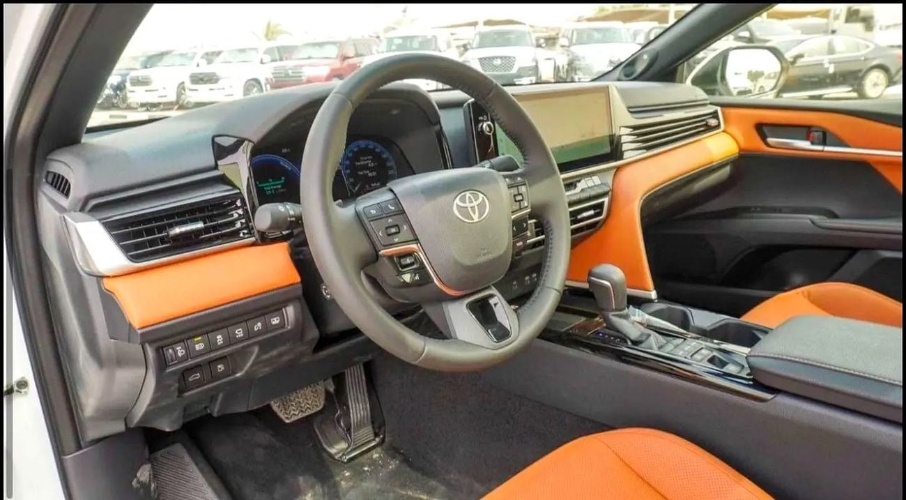 Toyota Camry LUMIERE HEV 2.5L HUBRID GCC SAUDI SPEC