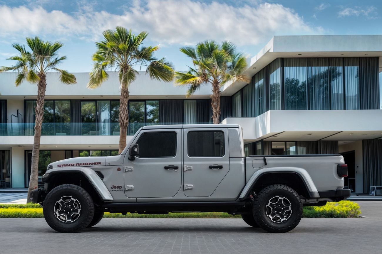 جيب جلادياتور Gladiator Sand Runner | 3,423 P.M | 0% Downpayment | Jeep Warranty til Feb 2027!