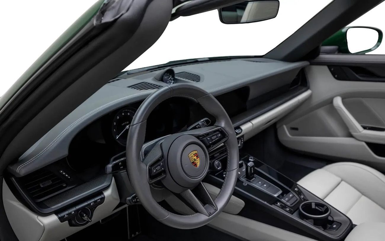 بورش 911 Targa 4GTS 3.0L (450 HP)