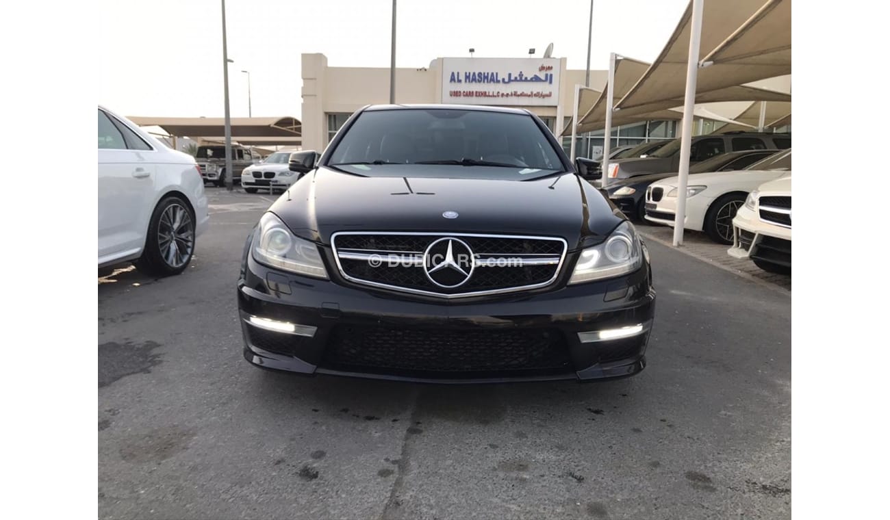 مرسيدس بنز C 250 مرسيدس C250 موديل 2013  كت 63 السياره حاله ممتازه من الداخل والخارج