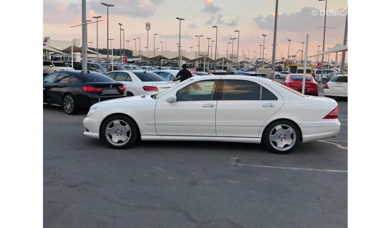 مرسيدس بنز S 350 موديل 2005 خليجي فل مواصفات كراسي جلد ومثبت سرعه وتحكم كهربي كامل ونظام صوت ممتاز وكاميرا خلفيه ومدخ