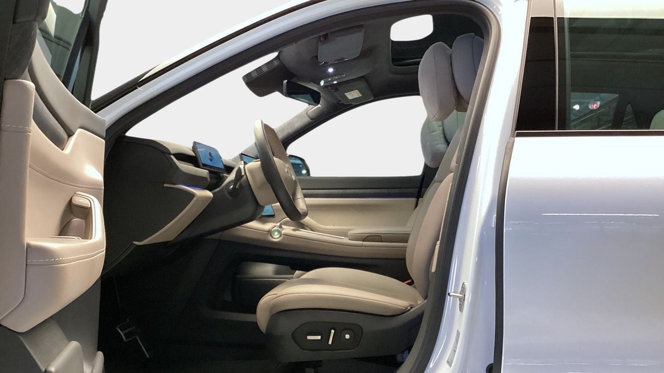 Nio EL8 Long Range | Guaranteed Warranty | 0 Down Payment