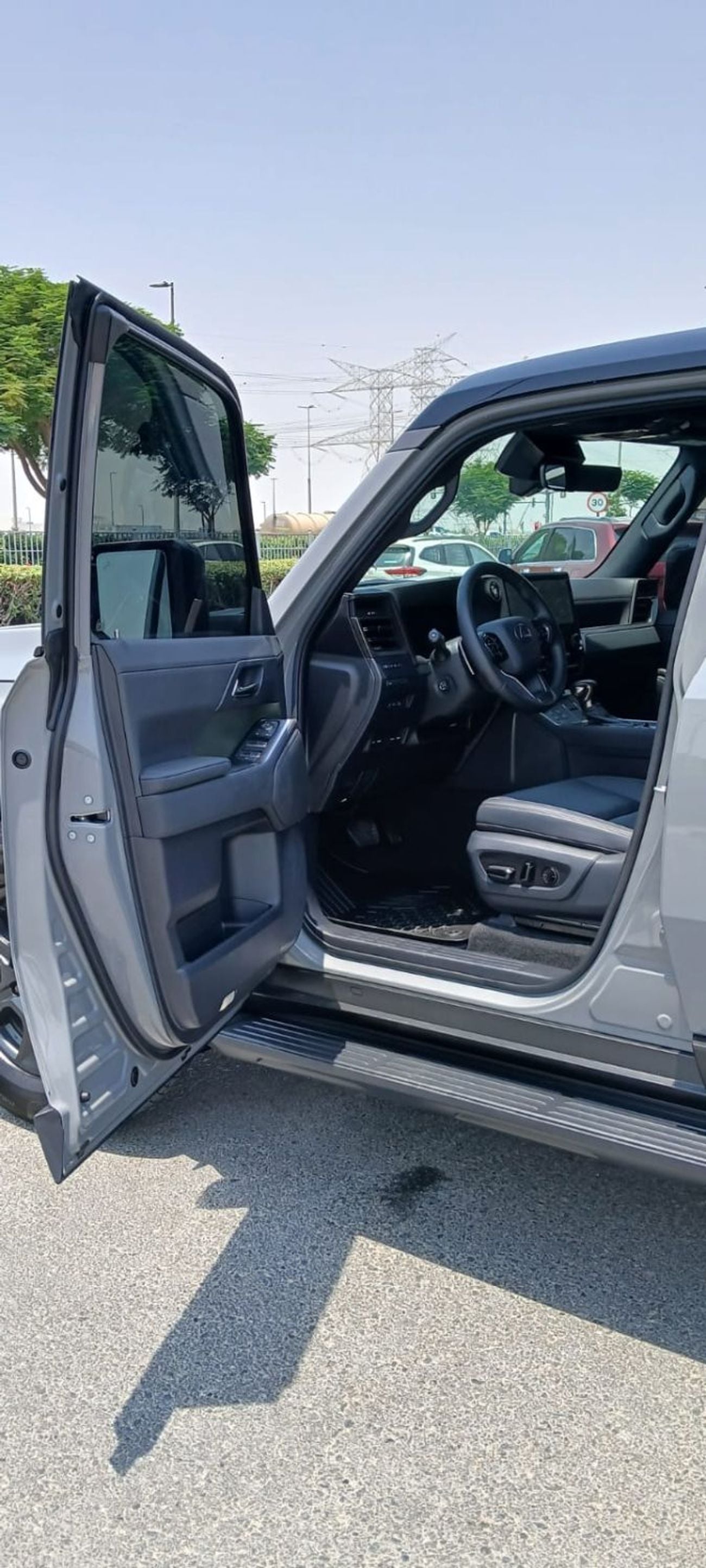 Lexus GX550 PREMIUM (NON GCC)