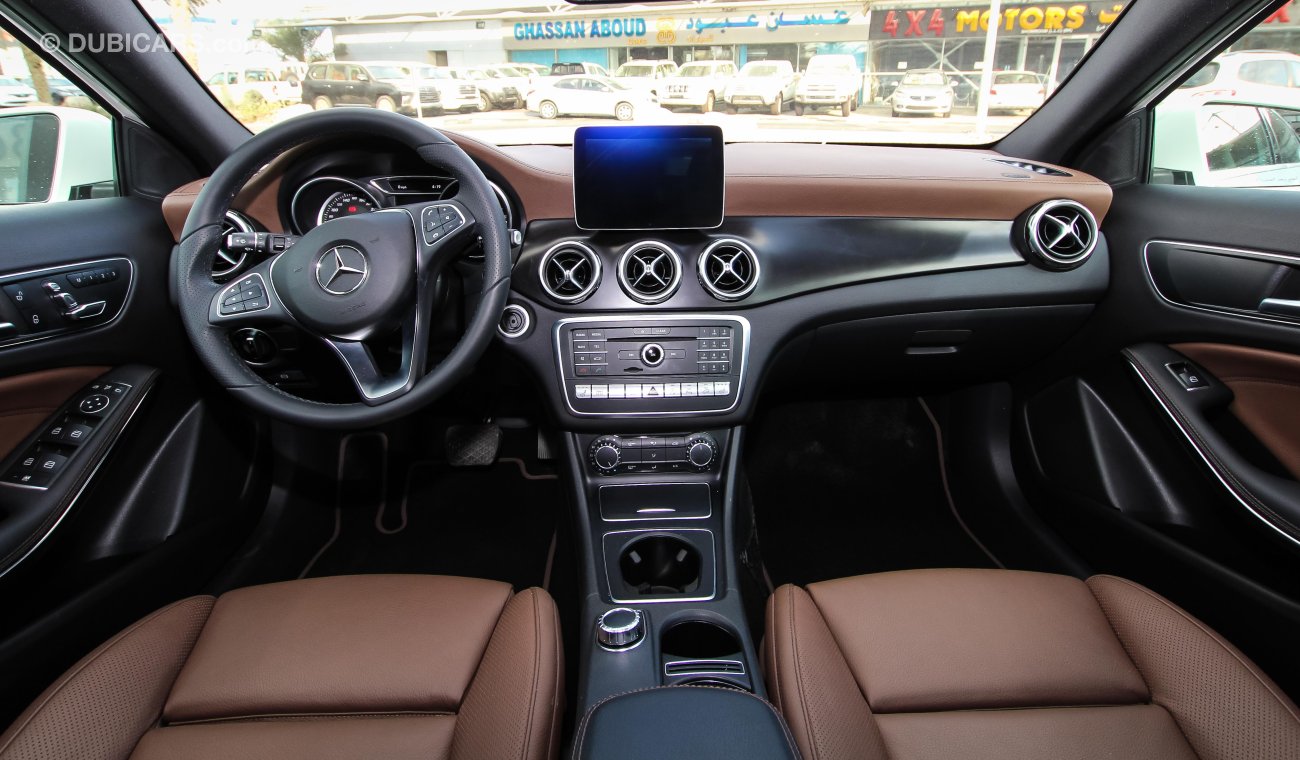 مرسيدس بنز GLA 250 4 Matic