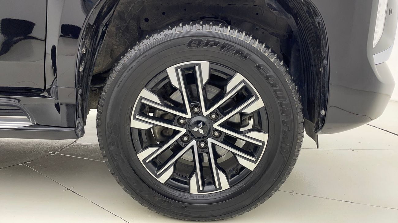 ميتسوبيشي مونتيرو سبورت 2023 GLS PREMIUM | AED 1414/Month | 0 DP | 30 Day Return | Warranty | Service History