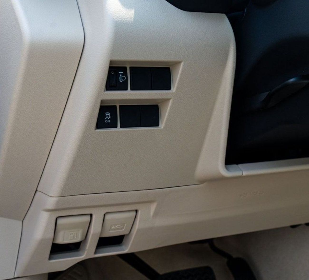 Toyota Land Cruiser GXR | 3.3L | V6 | Diesel | 2025