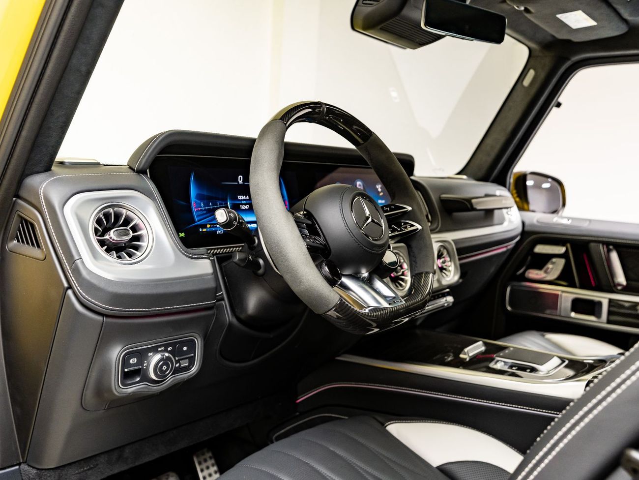 Mercedes-Benz G 63 AMG 4MATIC SUV 2025 Mercedes G63, September 2029 Mercedes Warranty + Service Contract, Low KMs, GCC