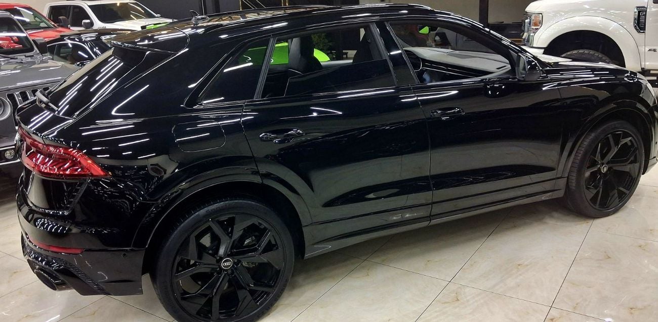 أودي RSQ8 STD