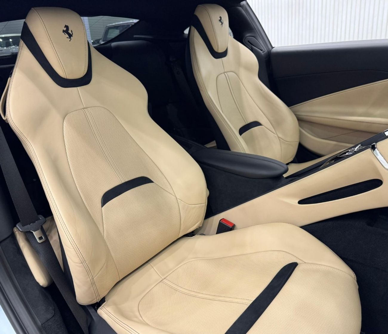 Ferrari Roma *Appointment Only* 2022 Ferrari Roma, May 2027 Ferrari Warranty, May 2029 Ferrari Service Pack, GCC