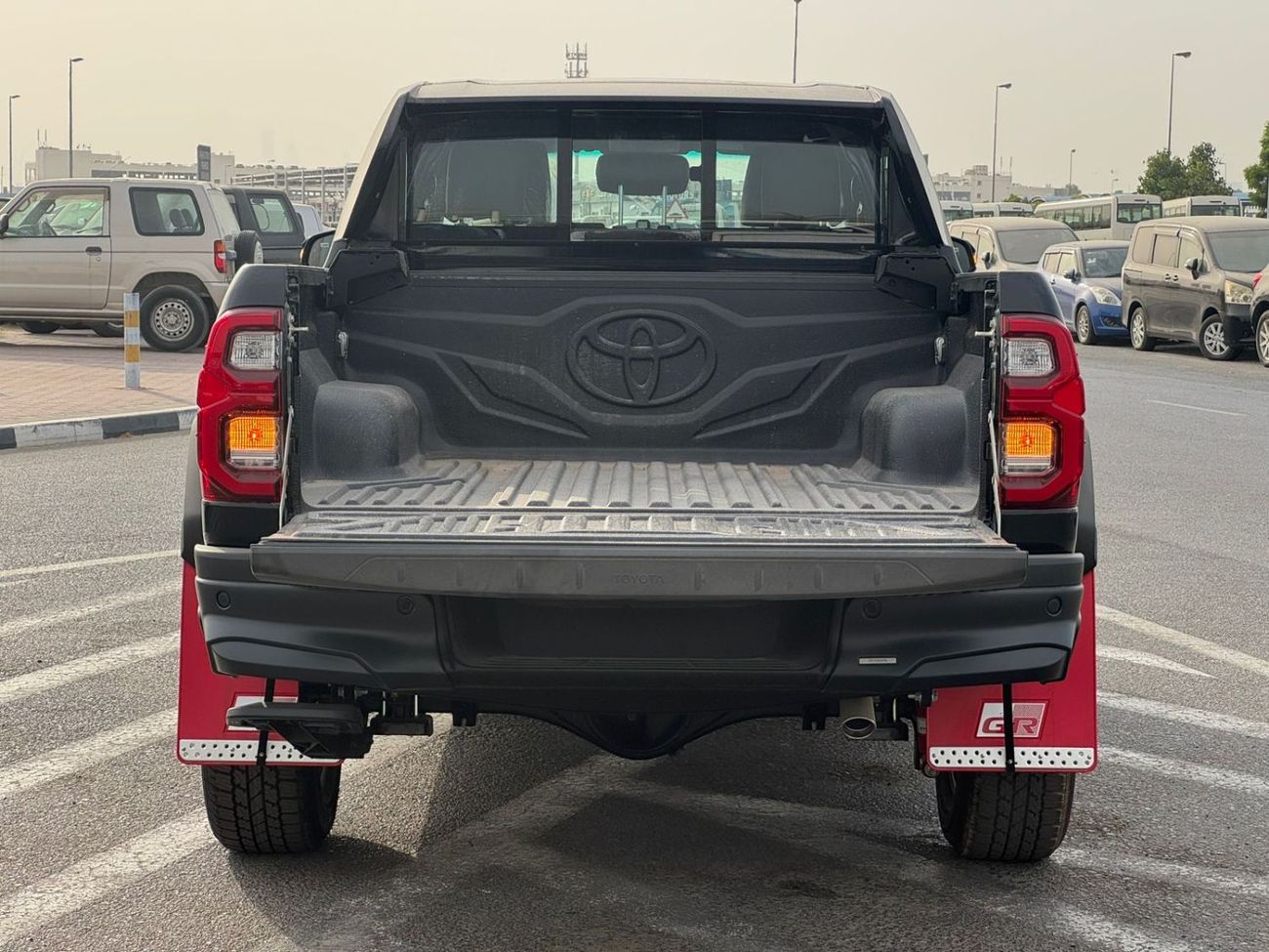 تويوتا هيلوكس GR Sport 4.0L