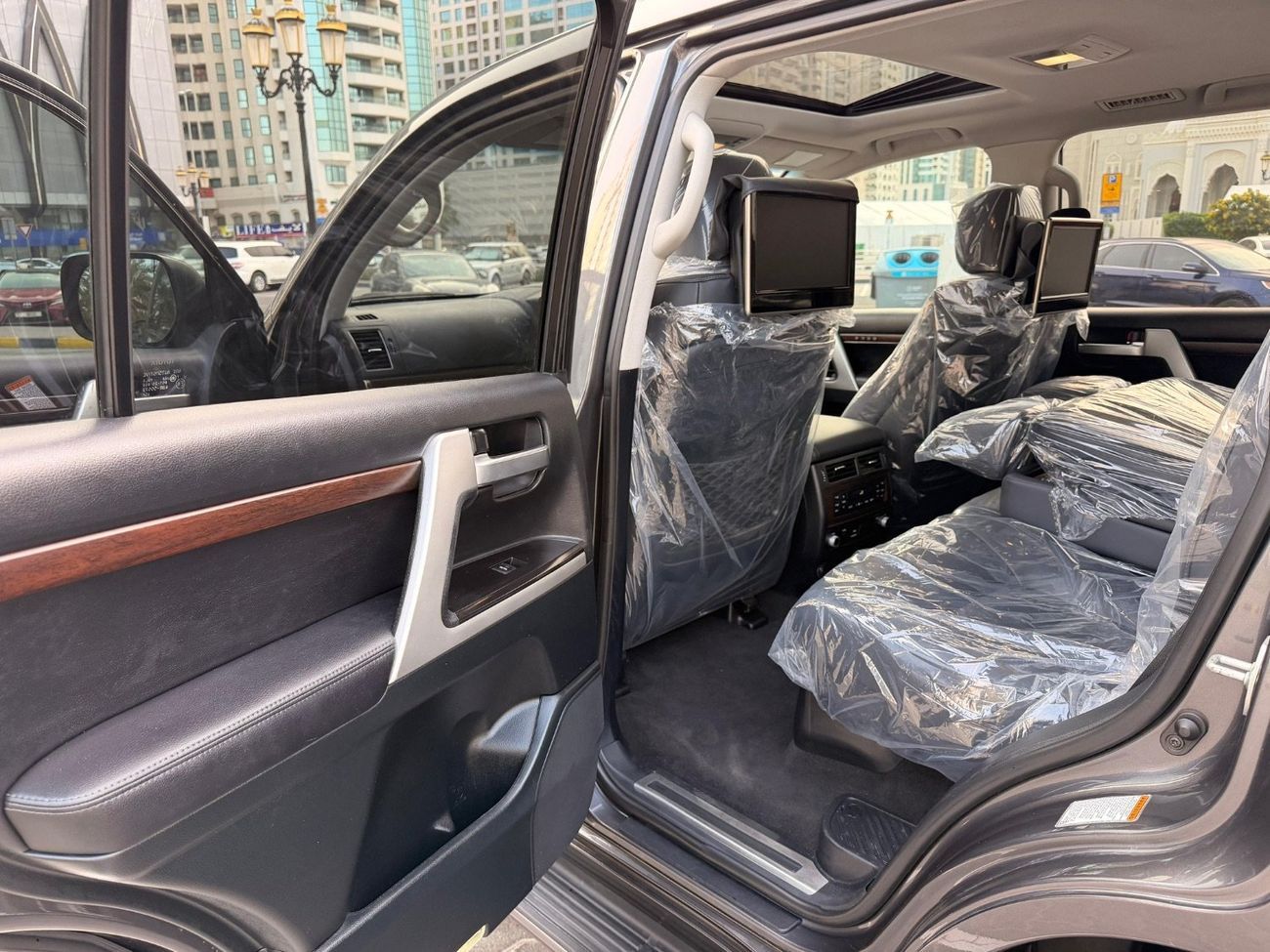 Toyota Land Cruiser Sahara Full Option Exported from Australia