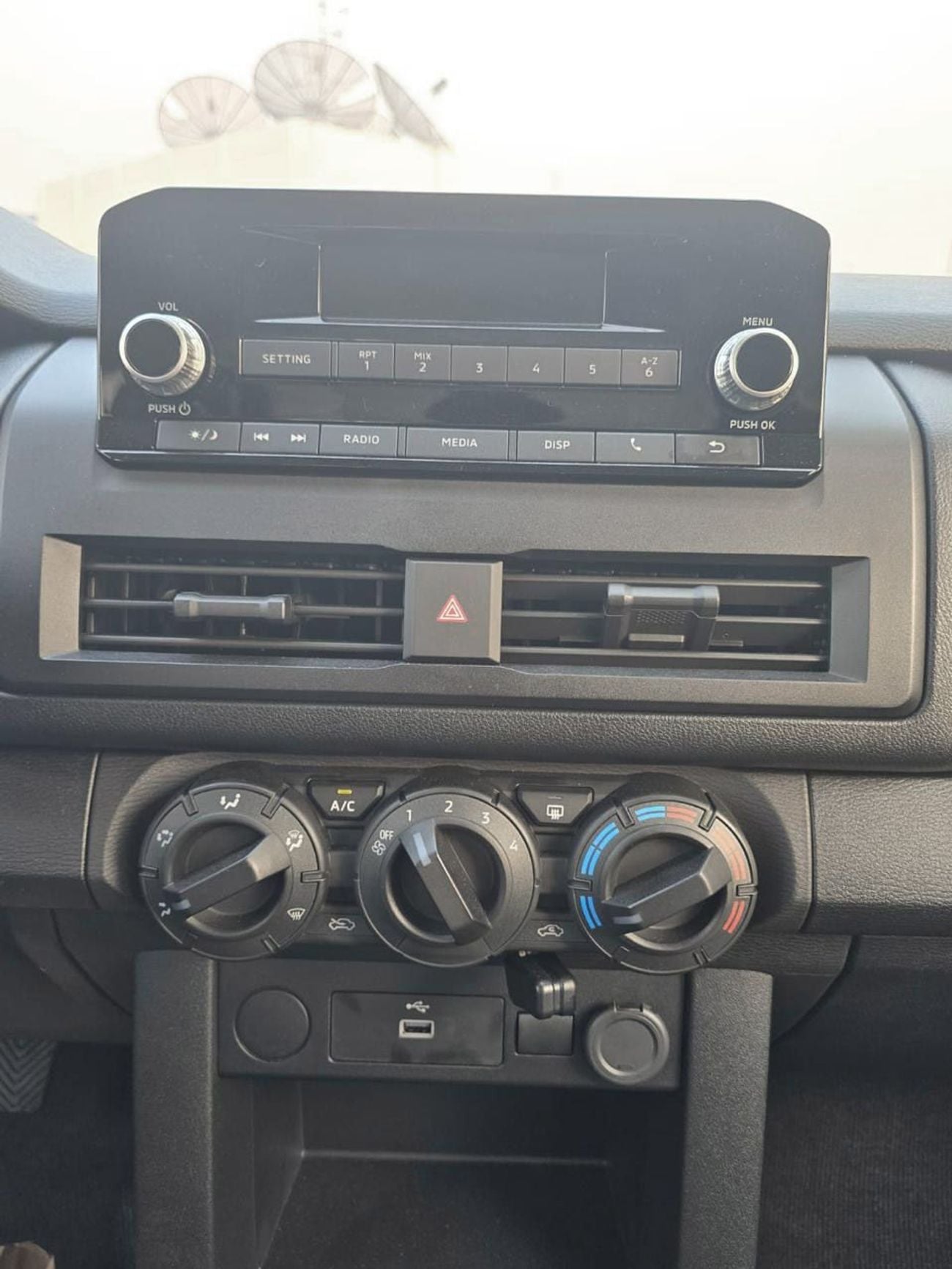Mitsubishi L200 2026 Mitsubishi L200 2.4L GLX MT Petrol
