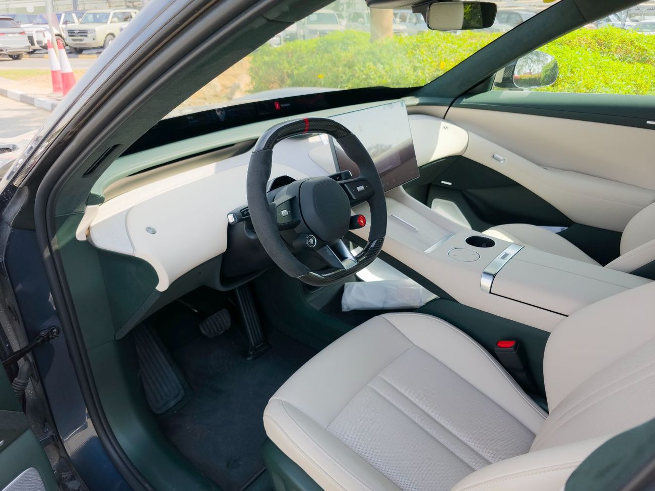 شاومى YU7 Xiaomi  Max YU7 2025 - With Master Account - Panorama - 21" Alloy Wheels - EVS Warranty