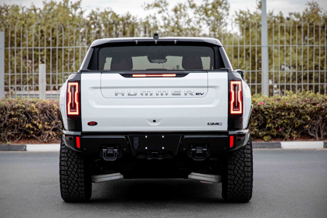 GMC Hummer EV Pick Up Edition1 - White inside Black & White | Export Only