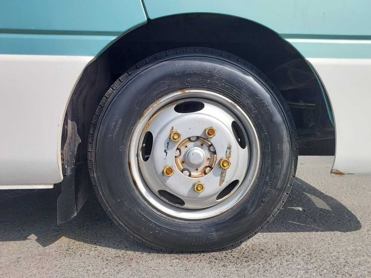 Nissan Civilian (RAMADAN OFFER) NISSAN CIVILIAN BUS RHD 2000 MODEL 4.2 L DIESEL AUTOMATIC(PM01043)