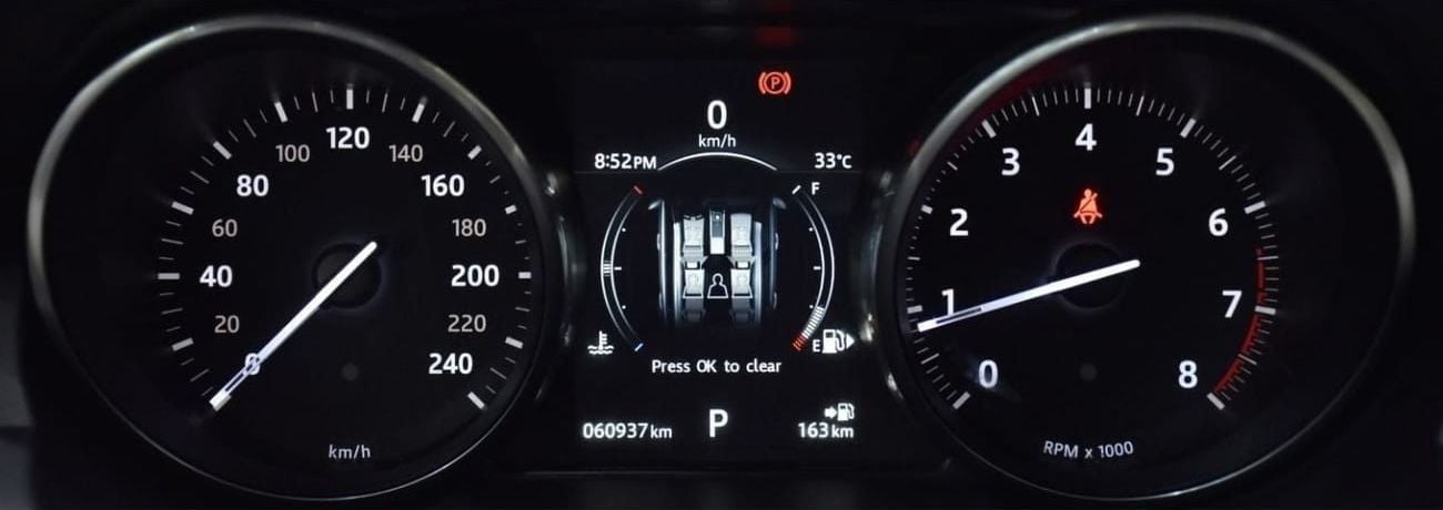 Land Rover Range Rover Evoque HSE EXCELLENT DEAL for our Land Rover Range Rover Evoque ( 2016 Model ) in Red Color GCC Specs