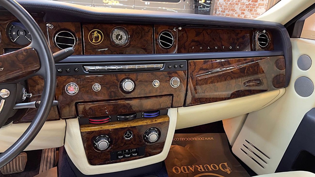 رولز رويس فانتوم | NEGOTIABLE PRICE | EXTENDED | IMMACULATE CONDITION | GCC SPEC