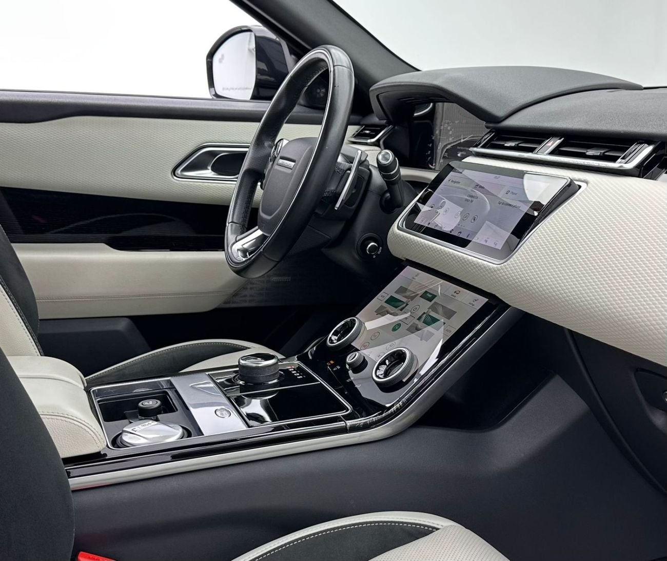 لاند روفر رينج روفر فيلار 2020 Range Rover Velar SE R-Dynamic P250, 1 Years Warranty Unlimited Km, Range Rover Full Service Hi