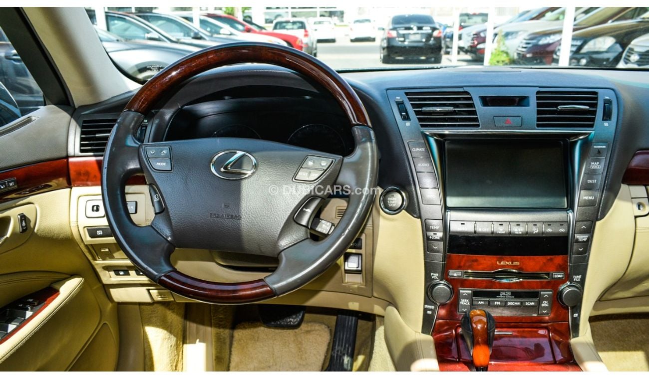 Lexus LS460