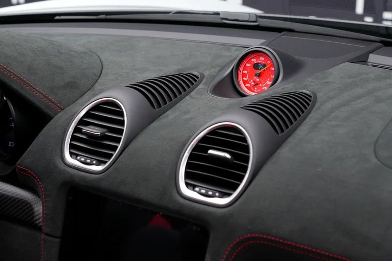 Porsche 718 Spyder RS