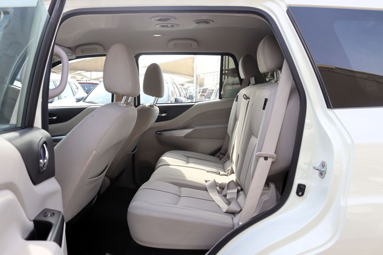 نيسان إكستيرا SE 2.5L RWD