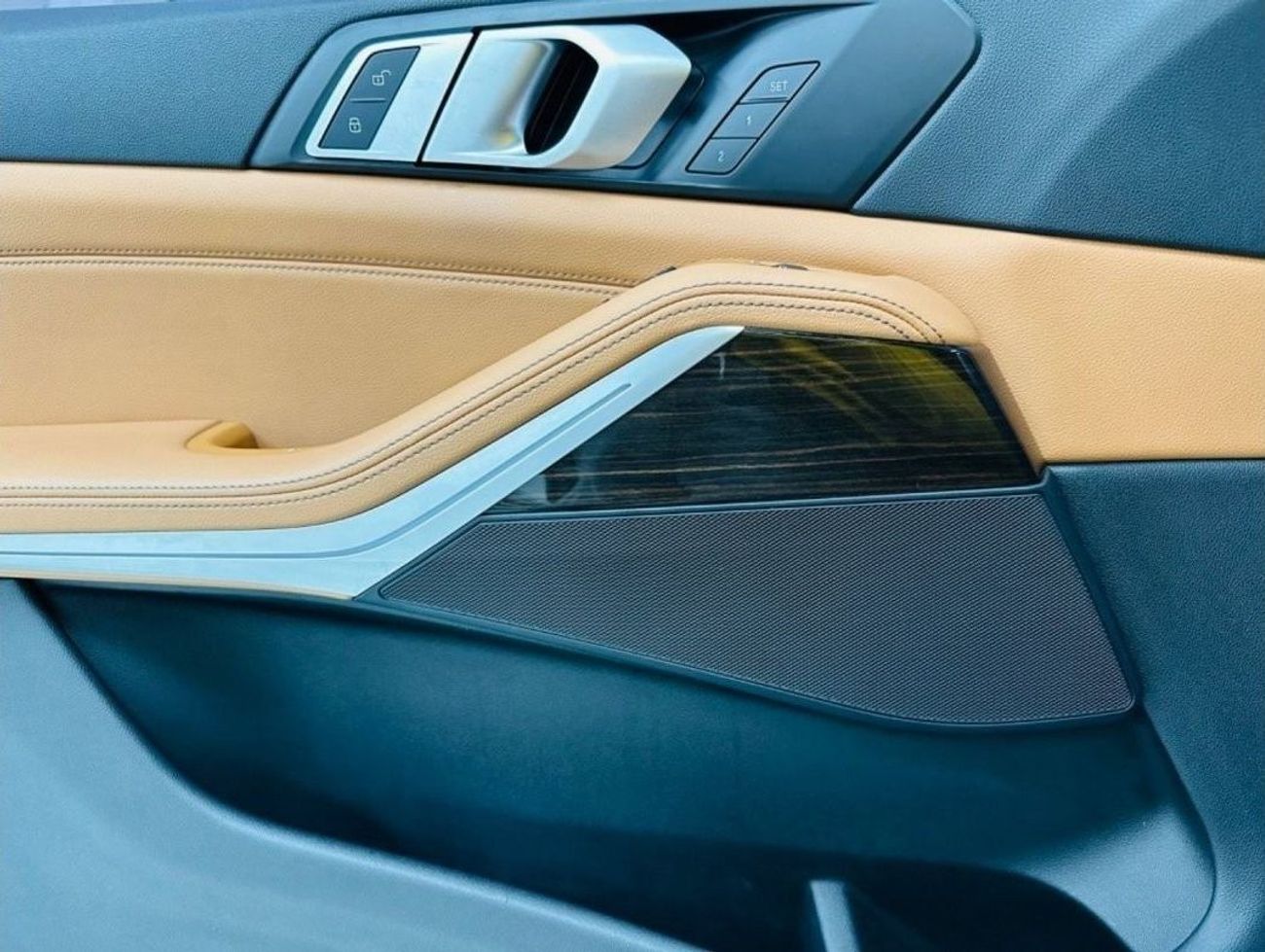 BMW X5 40i Luxury GCC .. FSH .. Perfect Condition .. V6 ..