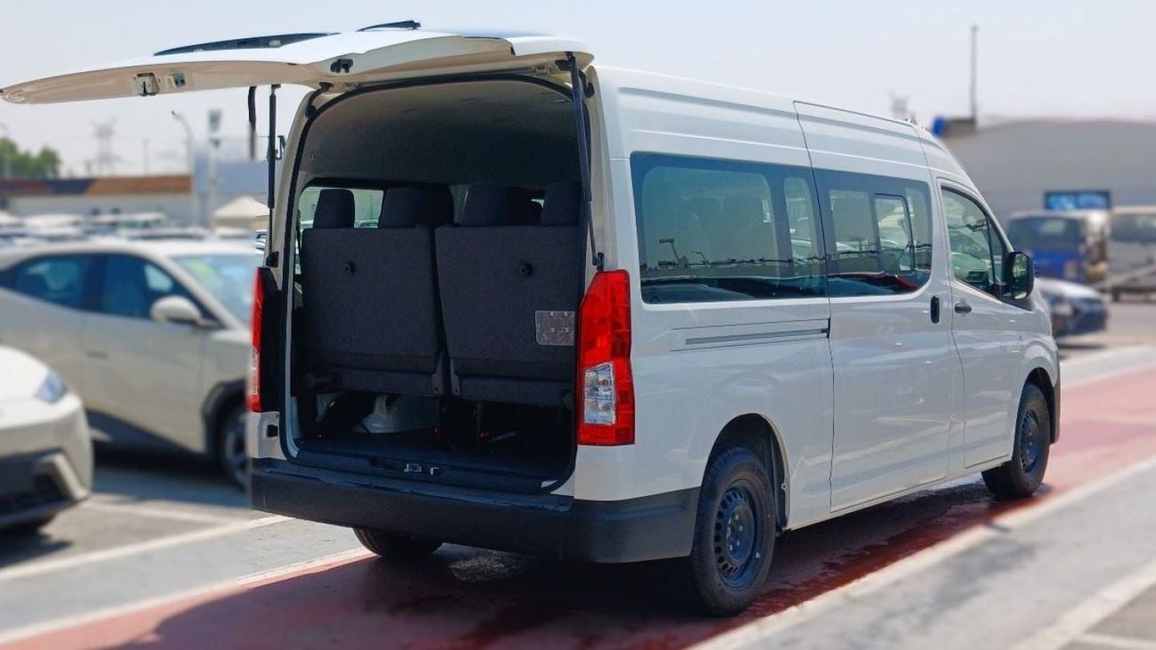 Toyota Hiace DLS - STD ROOF Toyota HiAce 2.8L Diesel Manual 13-seater  2025YM