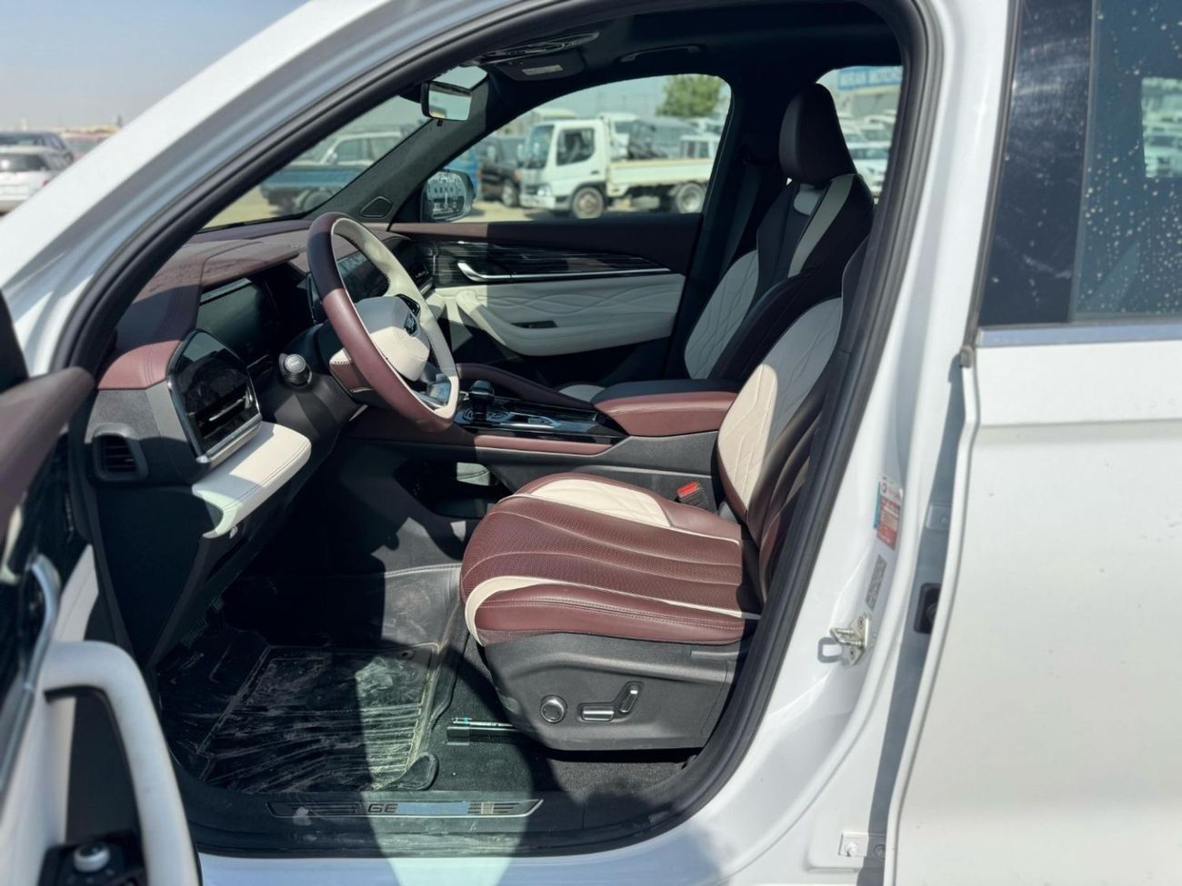 Geely Monjaro GEELY MONJARO 2024 2.0L GCC /AGMC  Agent Warranty