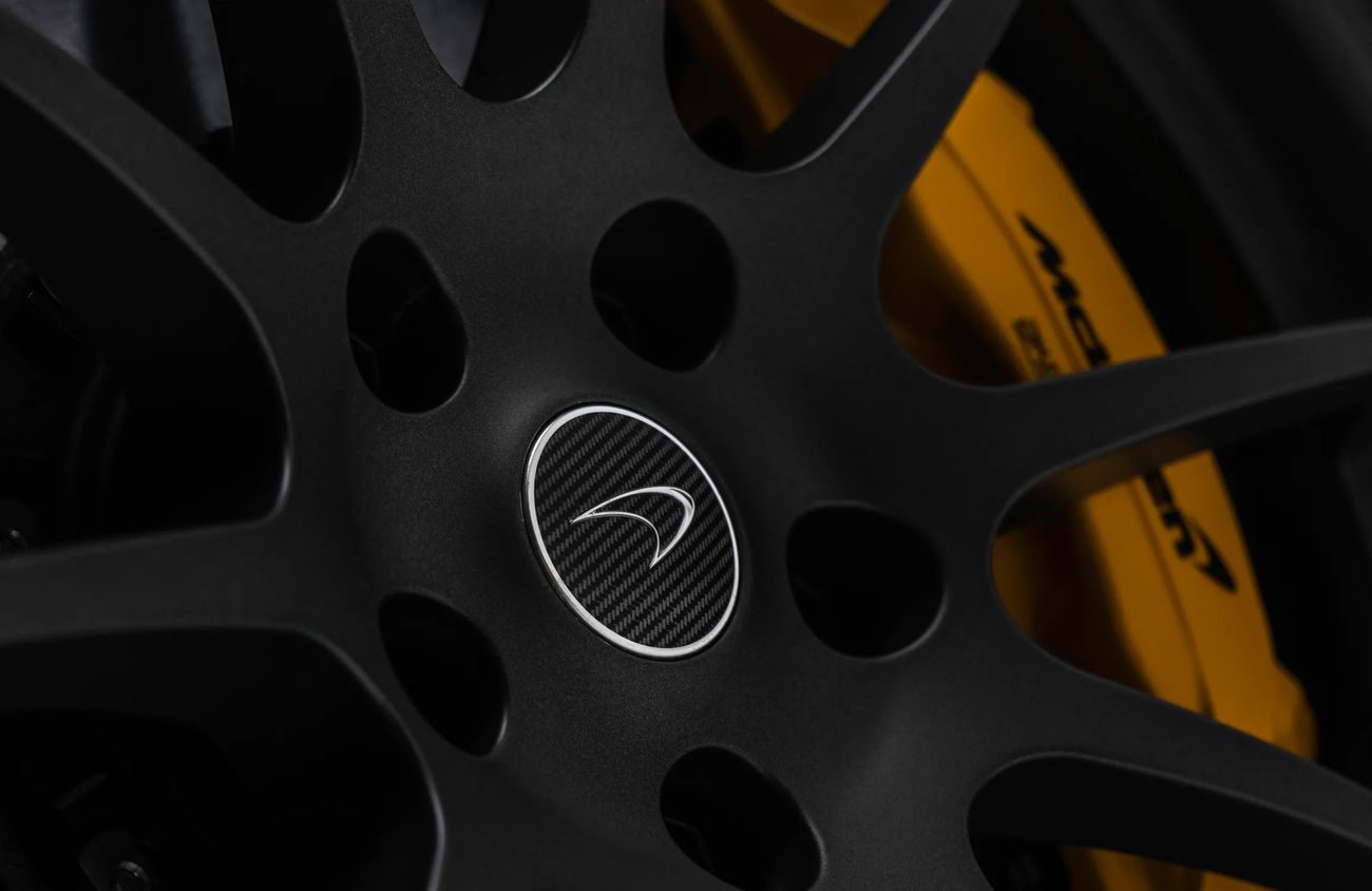 مكلارين P1 3.8L V8 Twin-Turbocharged + Electric Motor