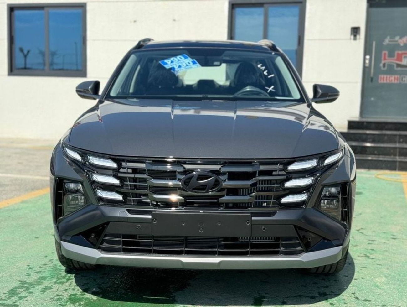 Hyundai Tucson HYUNDAI TUCSON 1.6T - 2025 MODEL - GRAY COLOR