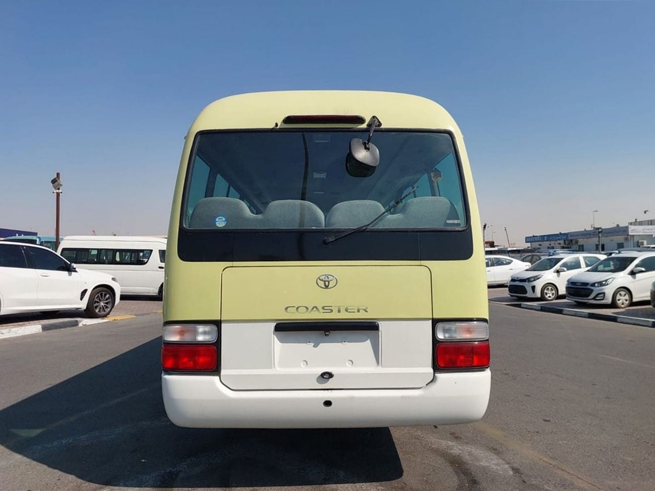 تويوتا كوستر (RAMADAN OFFER) TOYOTA COASTER BUS RHD 2004 MODEL 4.0 L DIESEL AUTOMATIC(PM50072)