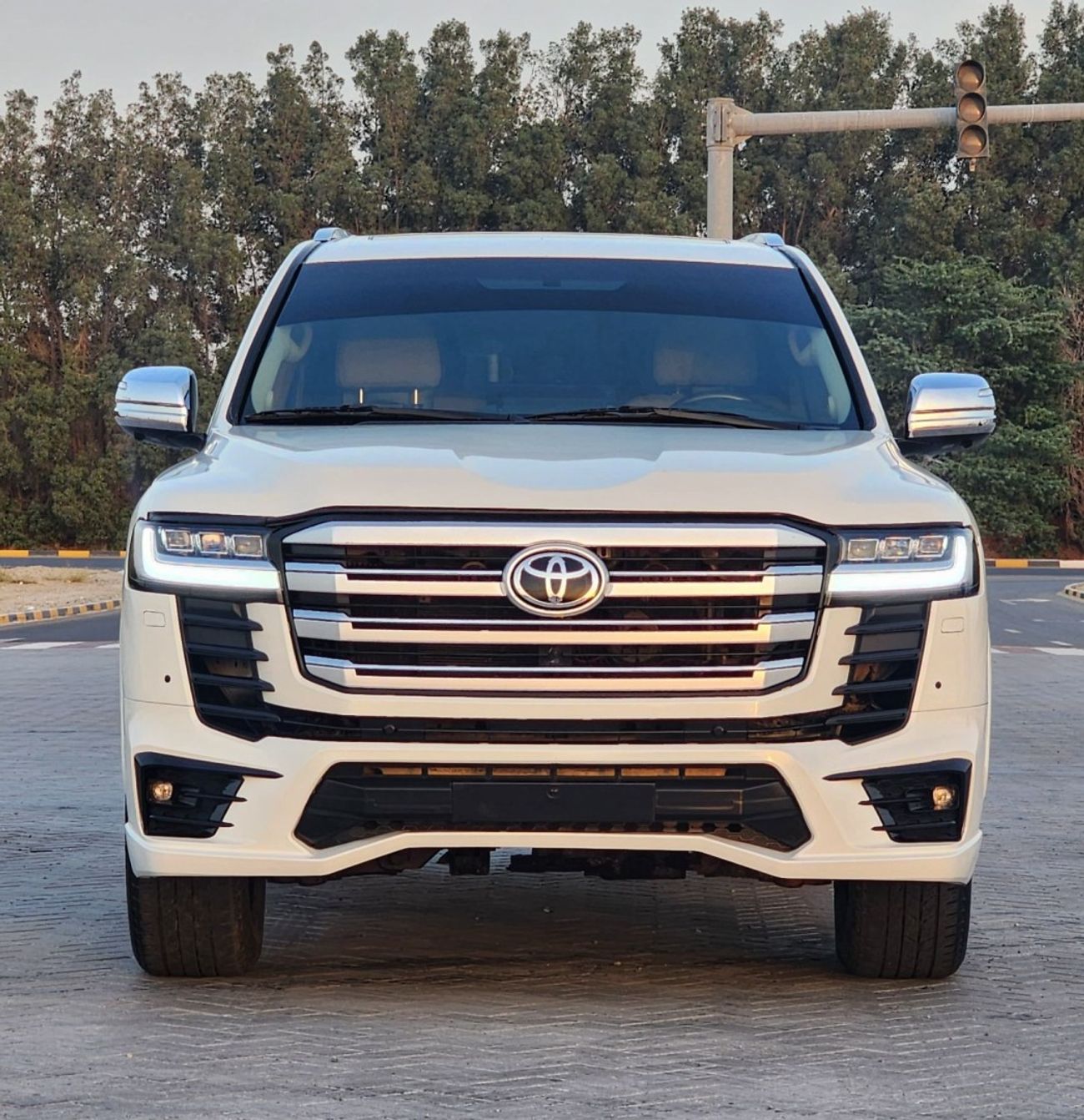 Toyota Land Cruiser V8 VX.R upgrade 2023