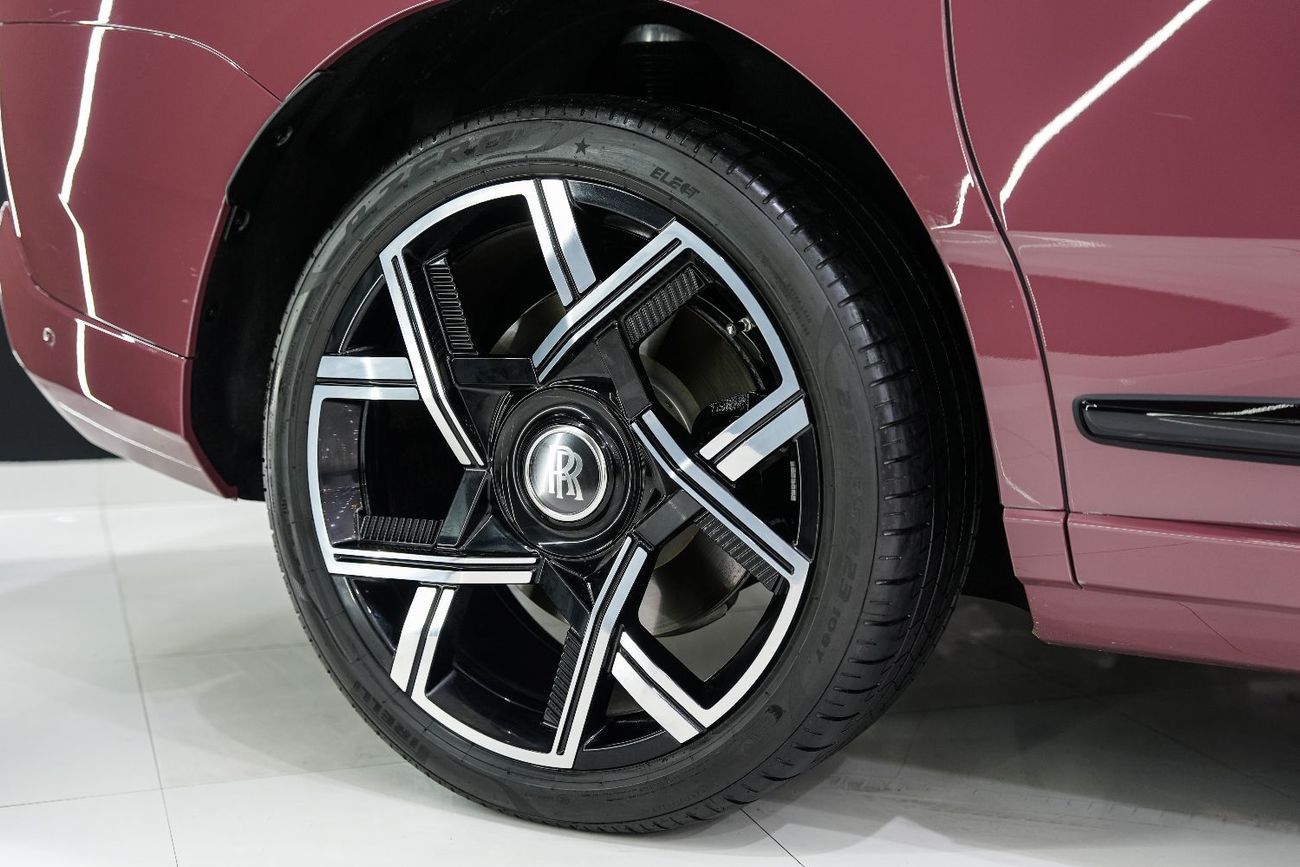 رولز رويس كولينان Series II, Black Badge, 800KM ONLY, Rear-Seat Entertainment, Bespoke Audio, Starlight Headliner!!