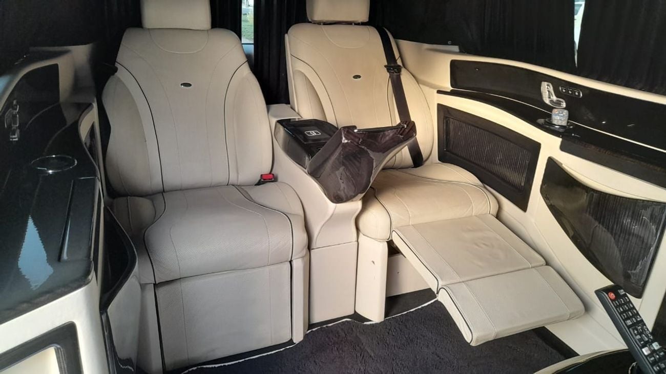 Mercedes-Benz V 250 Vip interior original car low kms personal use from new