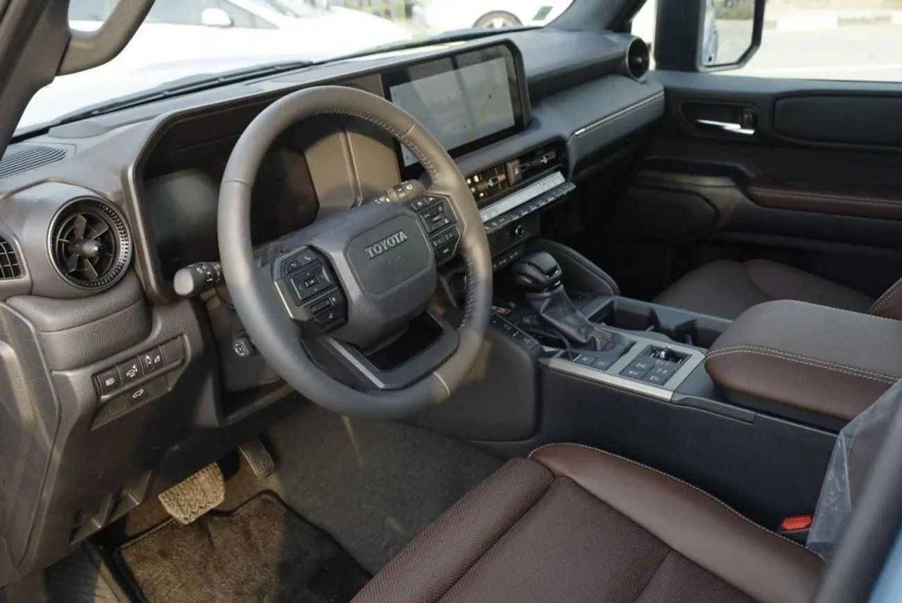 تويوتا برادو PRADO FULL OPTION PETROL VXR 2.4T