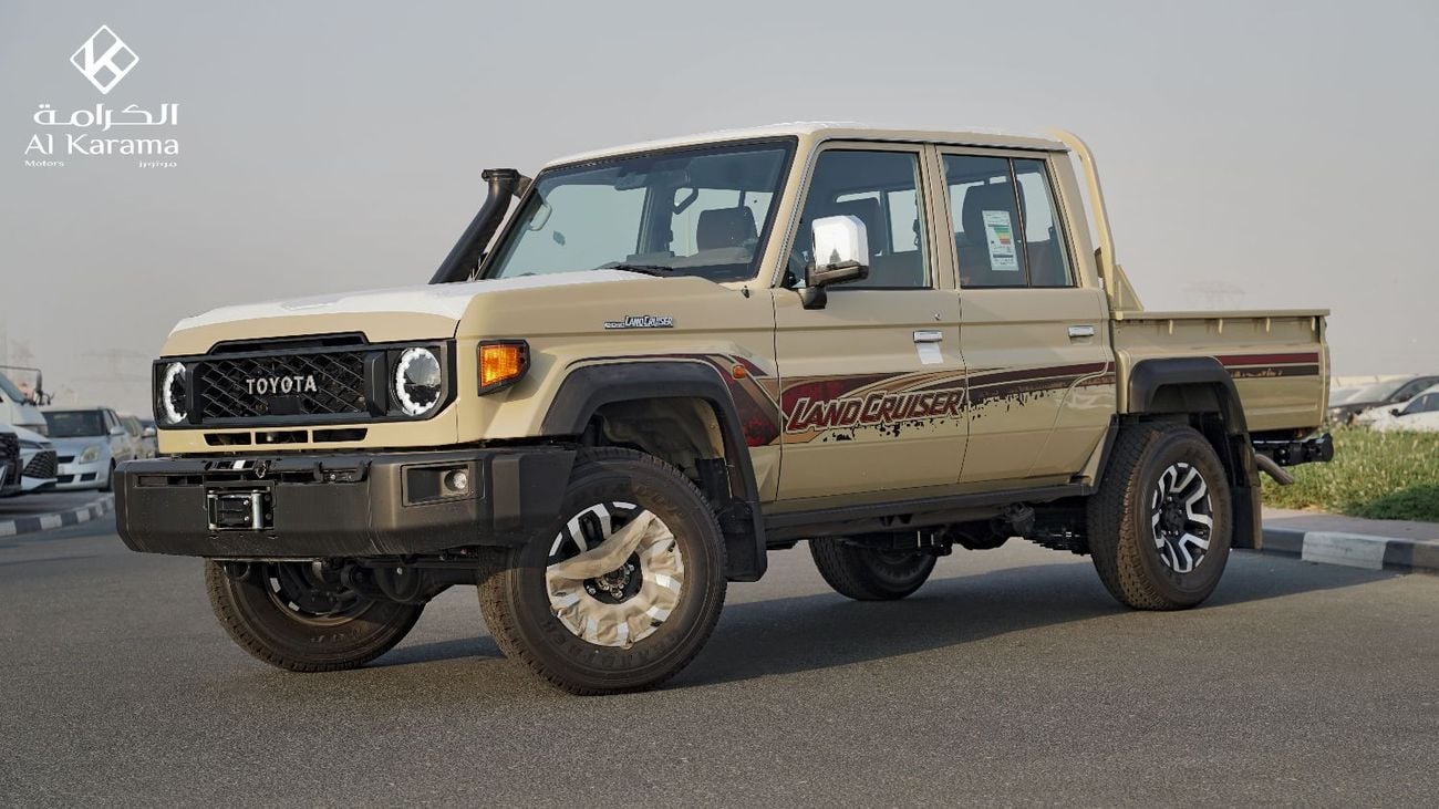 تويوتا لاند كروزر بيك آب 4.0L V6 - Diff Lock - Automatic 4x4 Transmission - Rear Camera - Leather Seats - Cool Box
