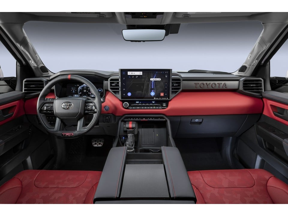 Toyota Tundra interior - Cockpit