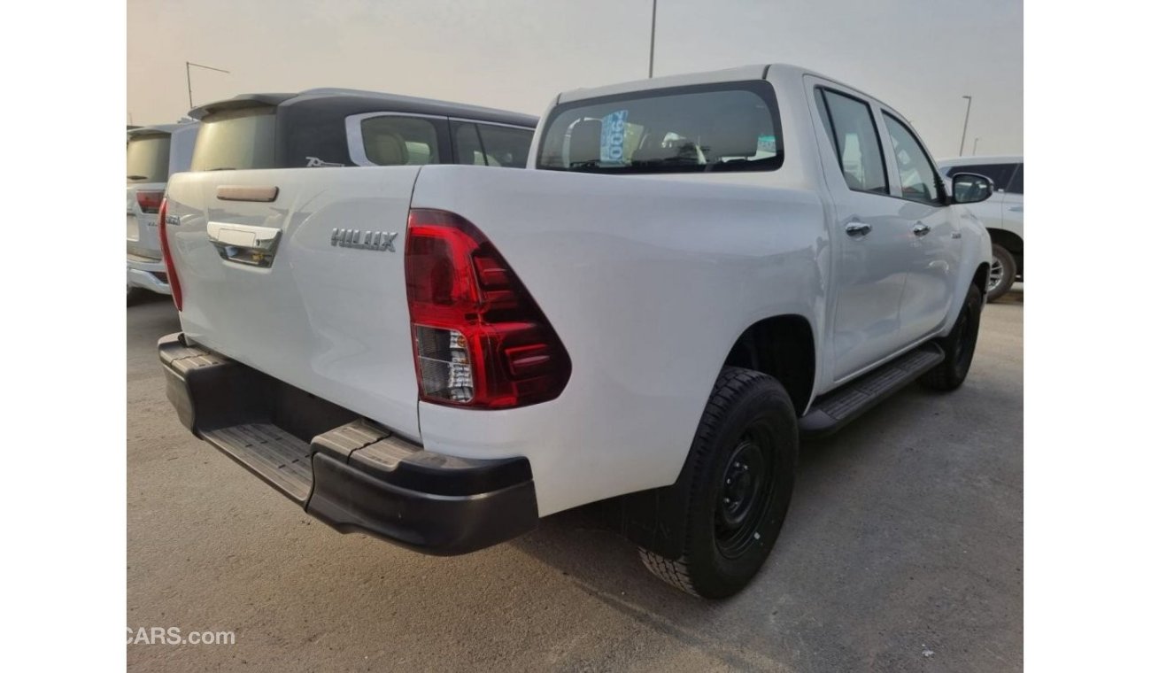 Toyota Hilux 2.4L Diesel M/T Double Cabin Pickup