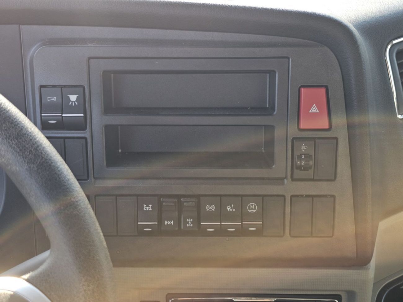 سنوترك هوو HOWO-NX 8x4 Mixer