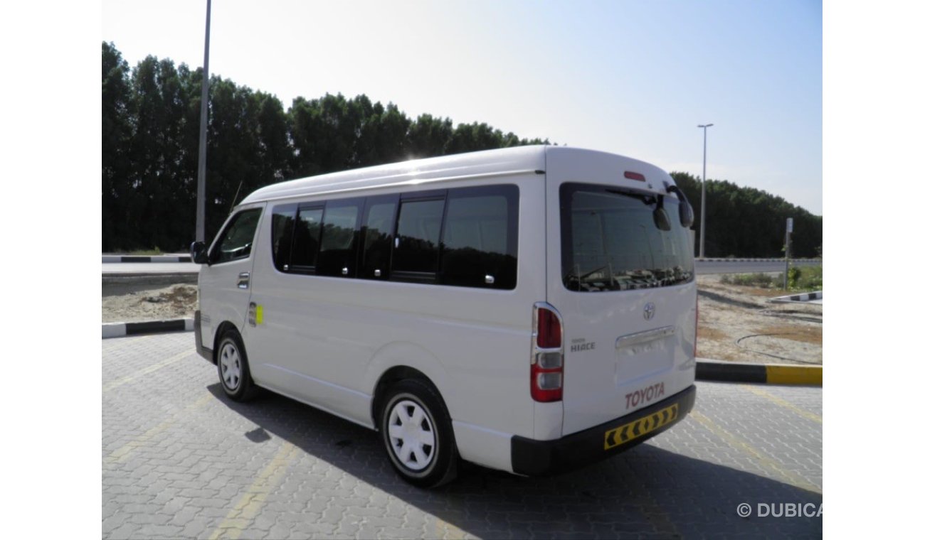 Toyota Hiace 2013 mid roof