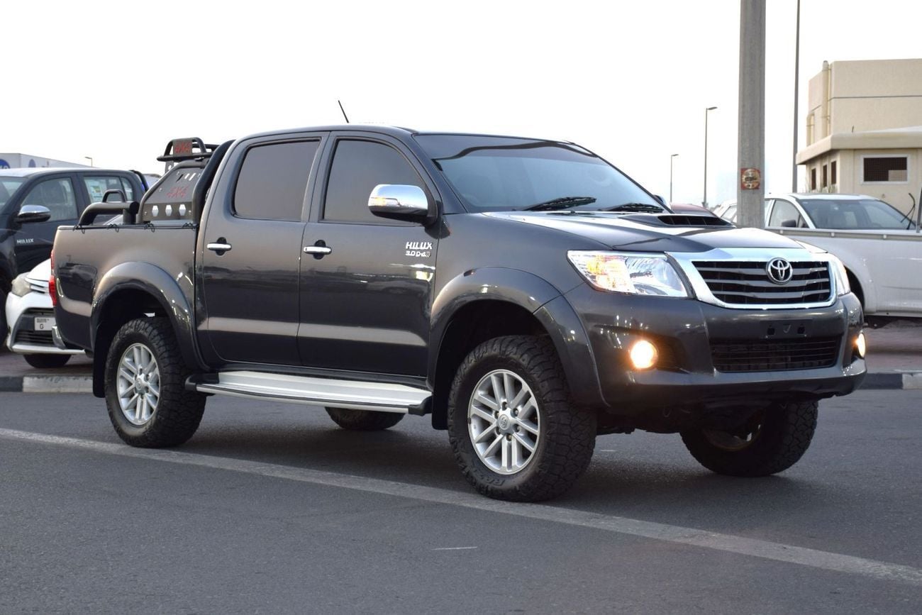 تويوتا هيلوكس 4x4 Diesel 3.0L Right Hand (Export Only)