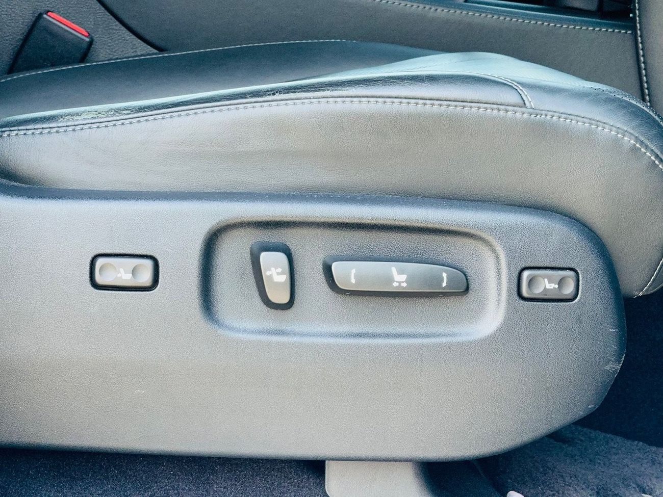 Lexus LX 570 Lexus 570 RHD