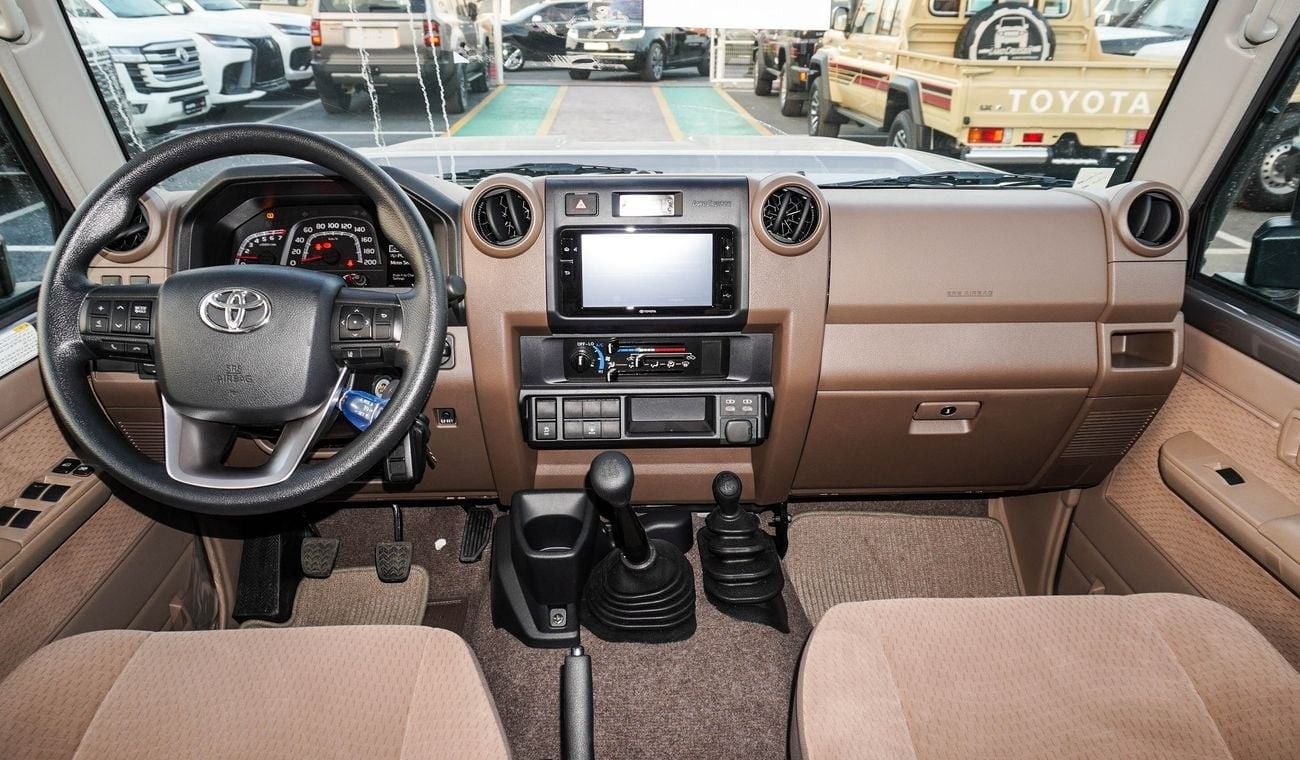Toyota Land Cruiser 70 4.0L V6 M/T