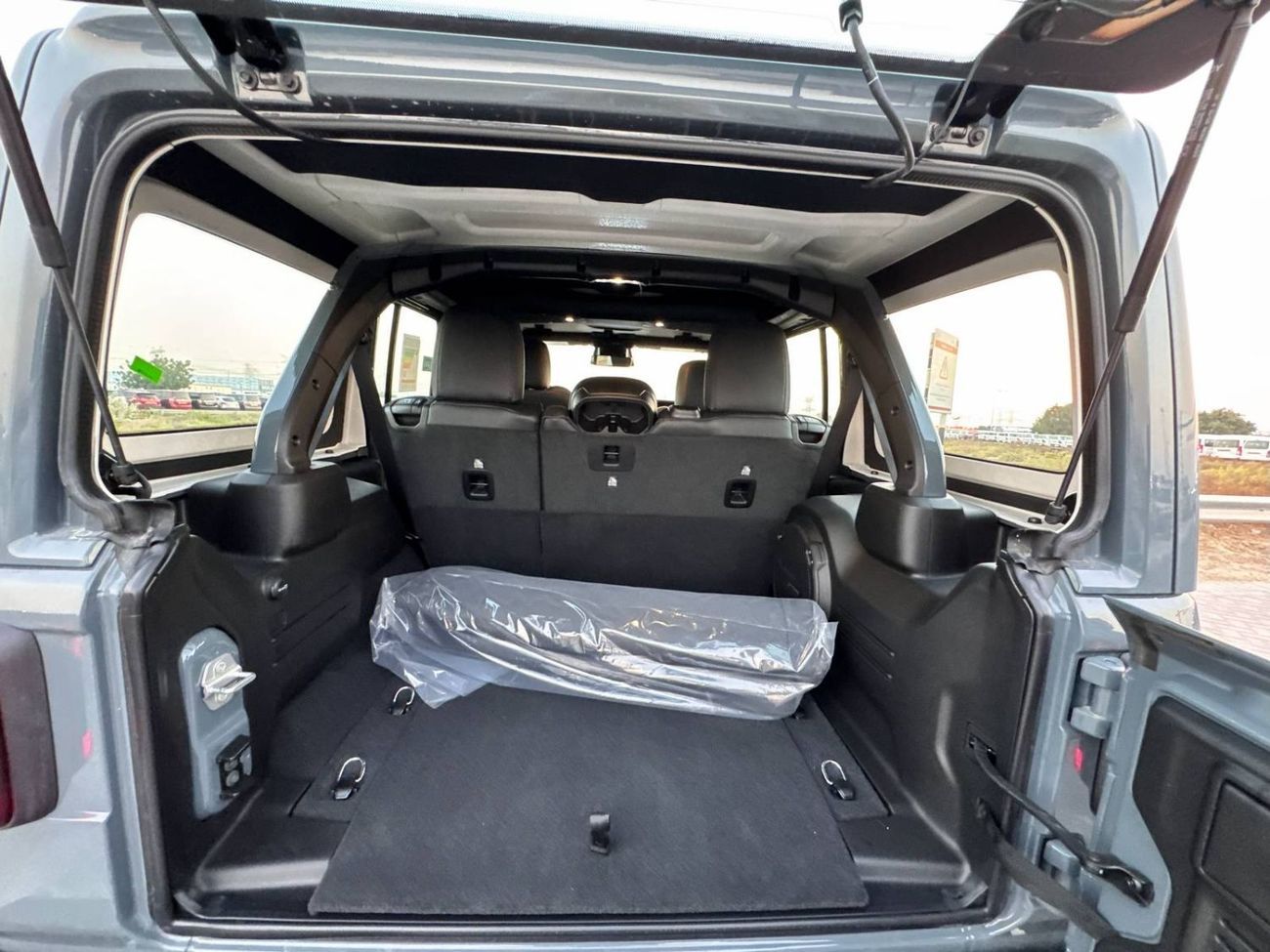 جيب رانجلر 2025 JEEP WRANGLER UNLIMITED RUBICON 2.0L V4 GCC BRAND NEW 0KM