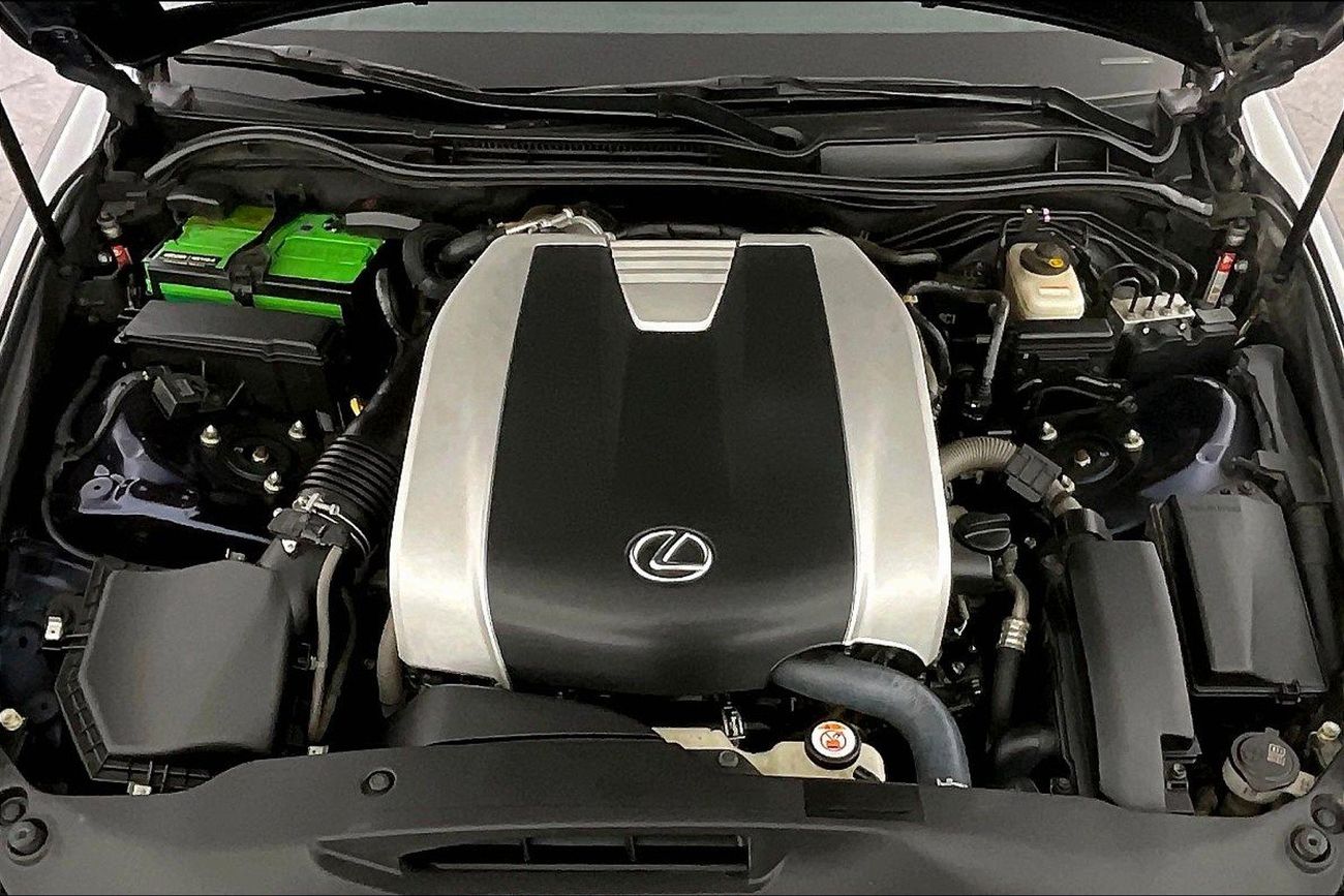 Lexus IS350 Platinum | Guaranteed Warranty | 0 Down Payment