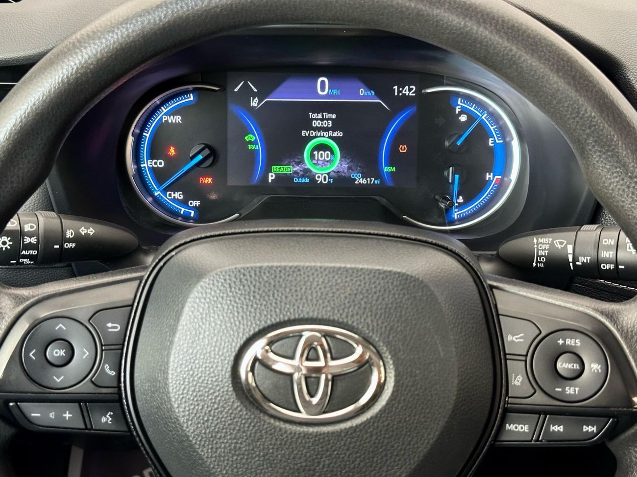 تويوتا راف ٤ Hybrid Woodland Edition (TRD)